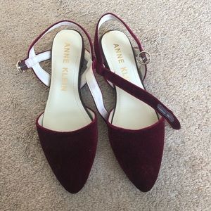 Anna Klein Odell Velvet Flats